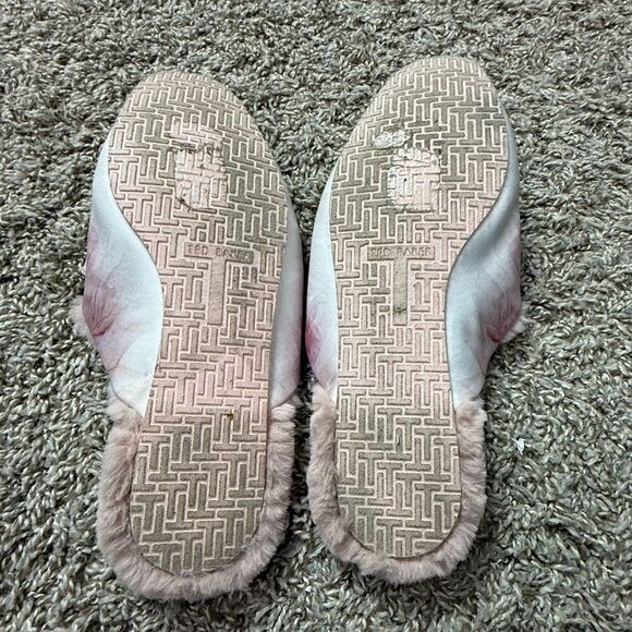 Ted Baker Elegant Pink Fur-Lined Women's Shoes - Picture 5 of 5